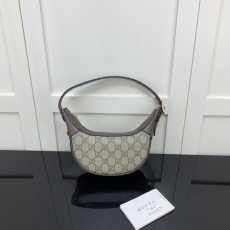 Gucci Hobo Bags